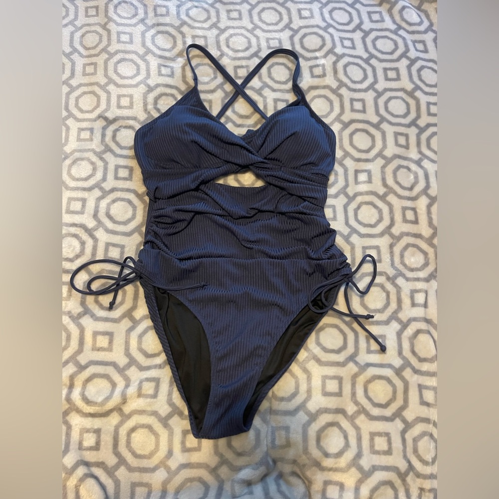 Navy blue  one piece swimsuit great coverage for tummy area and still cute